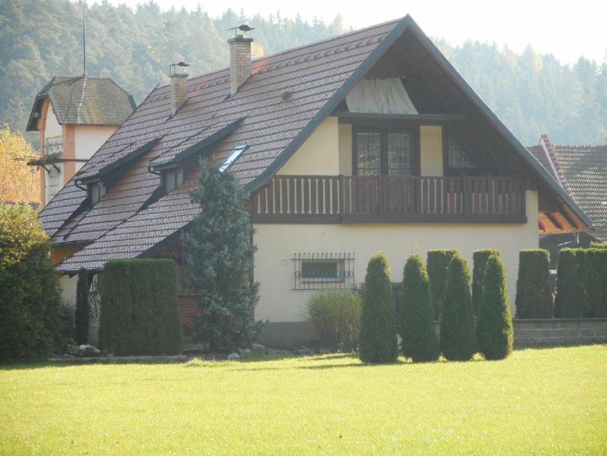 Apartmany Pod Hradem Holstejn エクステリア 写真