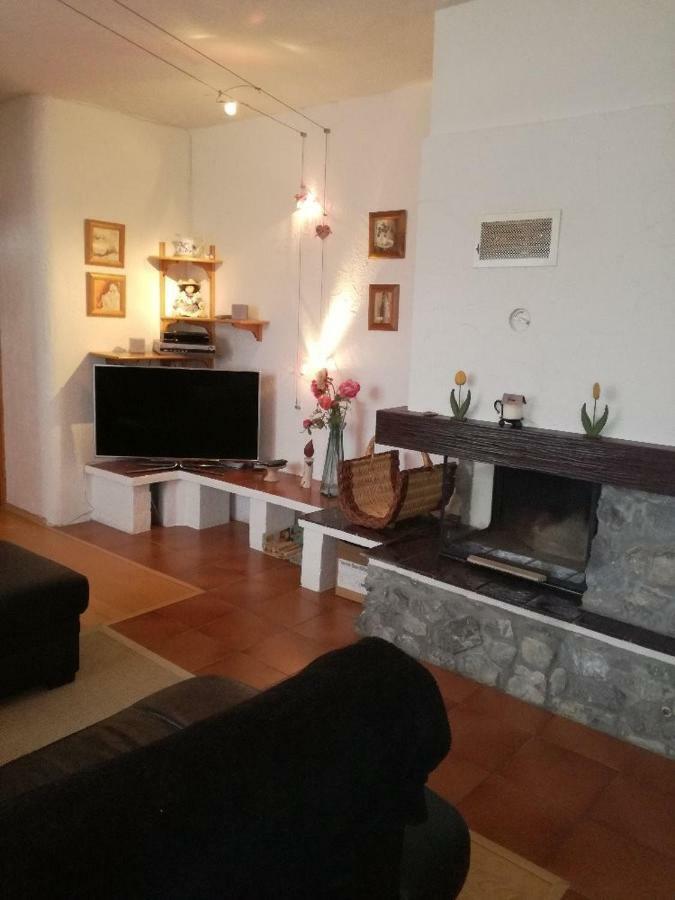 Apartmany Pod Hradem Holstejn エクステリア 写真